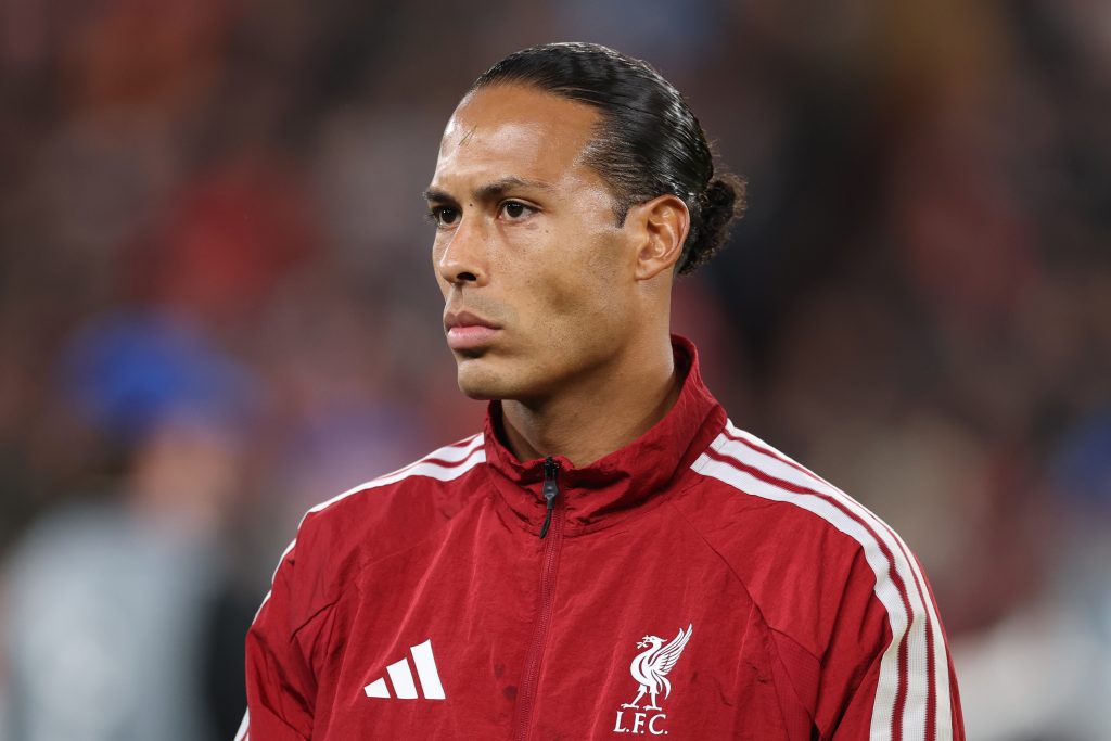 Virgil van Dijk se ha ofrecido al Barcelona